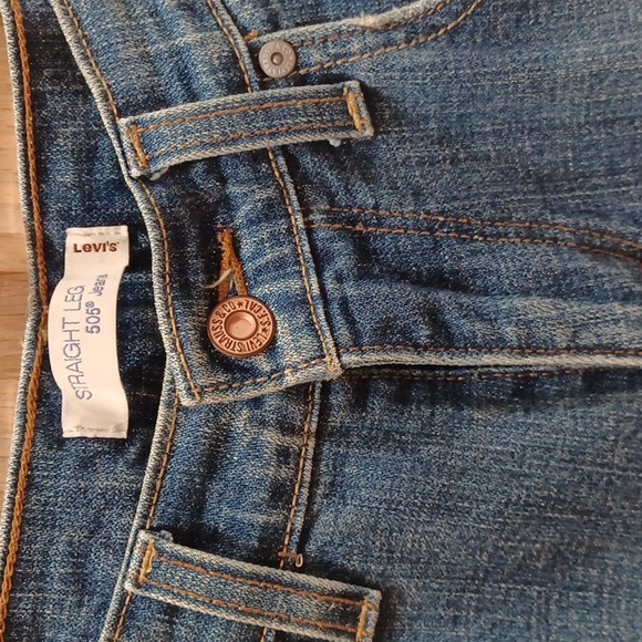 Levi's 505 Straight Leg Jeans - Picture 3 of 7